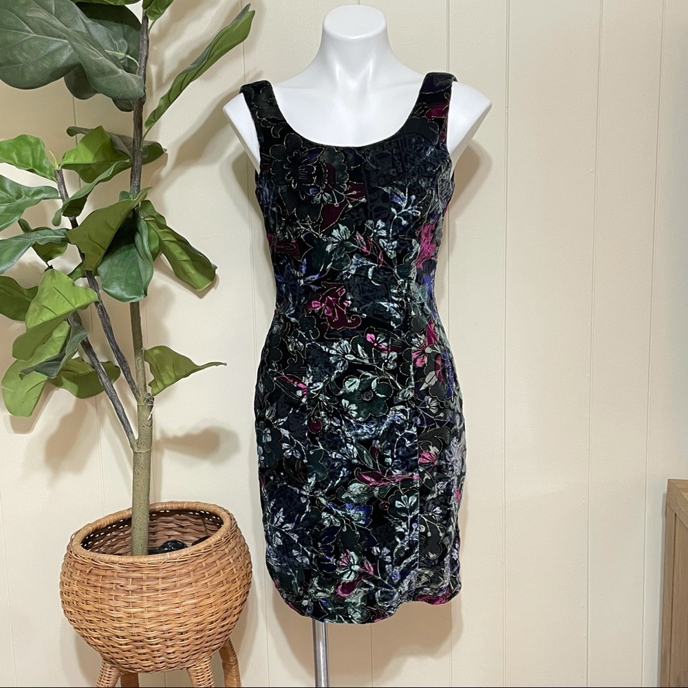 STUNNING ✨ Vintage Green Velvet floral dress 11